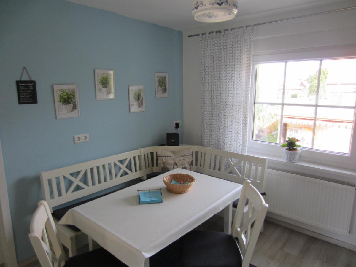 Ferienwohnung Bienwald Mit Pool Fuer 4 - 6 Personen Mit 3 Schlafzimmern Grobitz Exterior photo