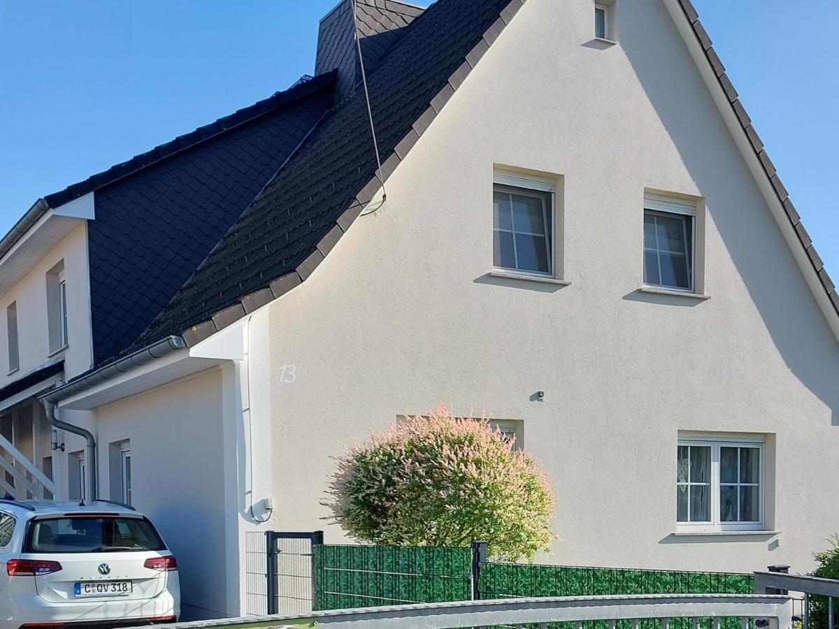 Ferienwohnung Bienwald Mit Pool Fuer 4 - 6 Personen Mit 3 Schlafzimmern Grobitz Exterior photo