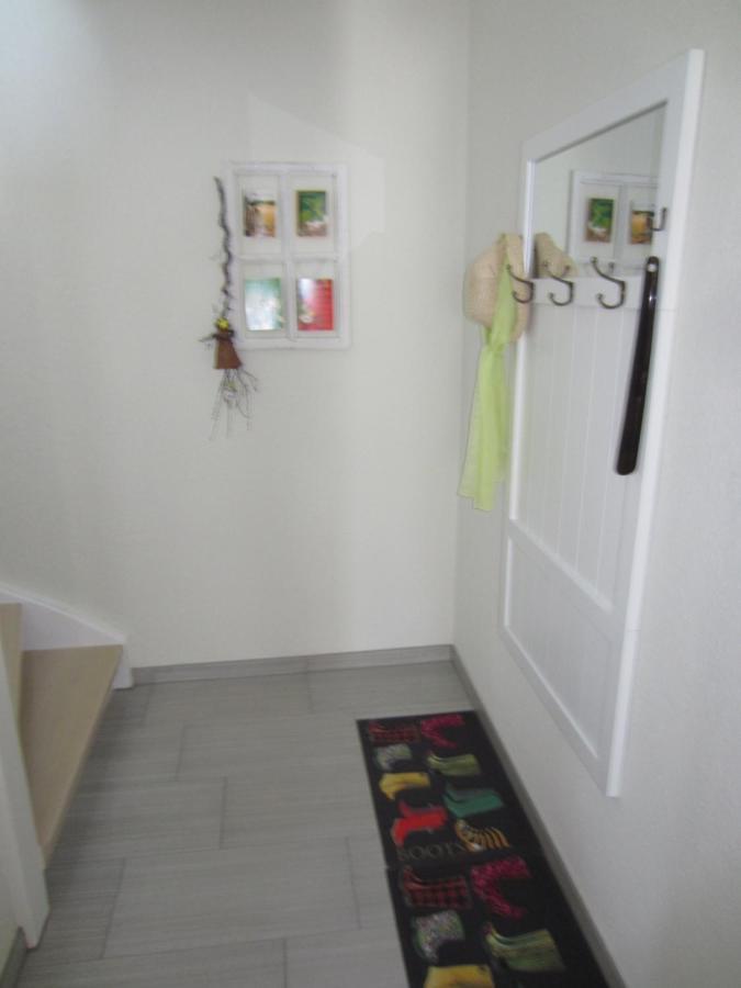 Ferienwohnung Bienwald Mit Pool Fuer 4 - 6 Personen Mit 3 Schlafzimmern Grobitz Exterior photo