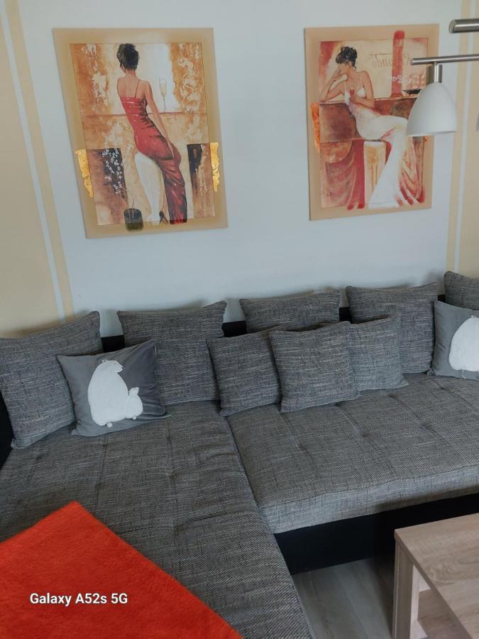 Ferienwohnung Bienwald Mit Pool Fuer 4 - 6 Personen Mit 3 Schlafzimmern Grobitz Exterior photo