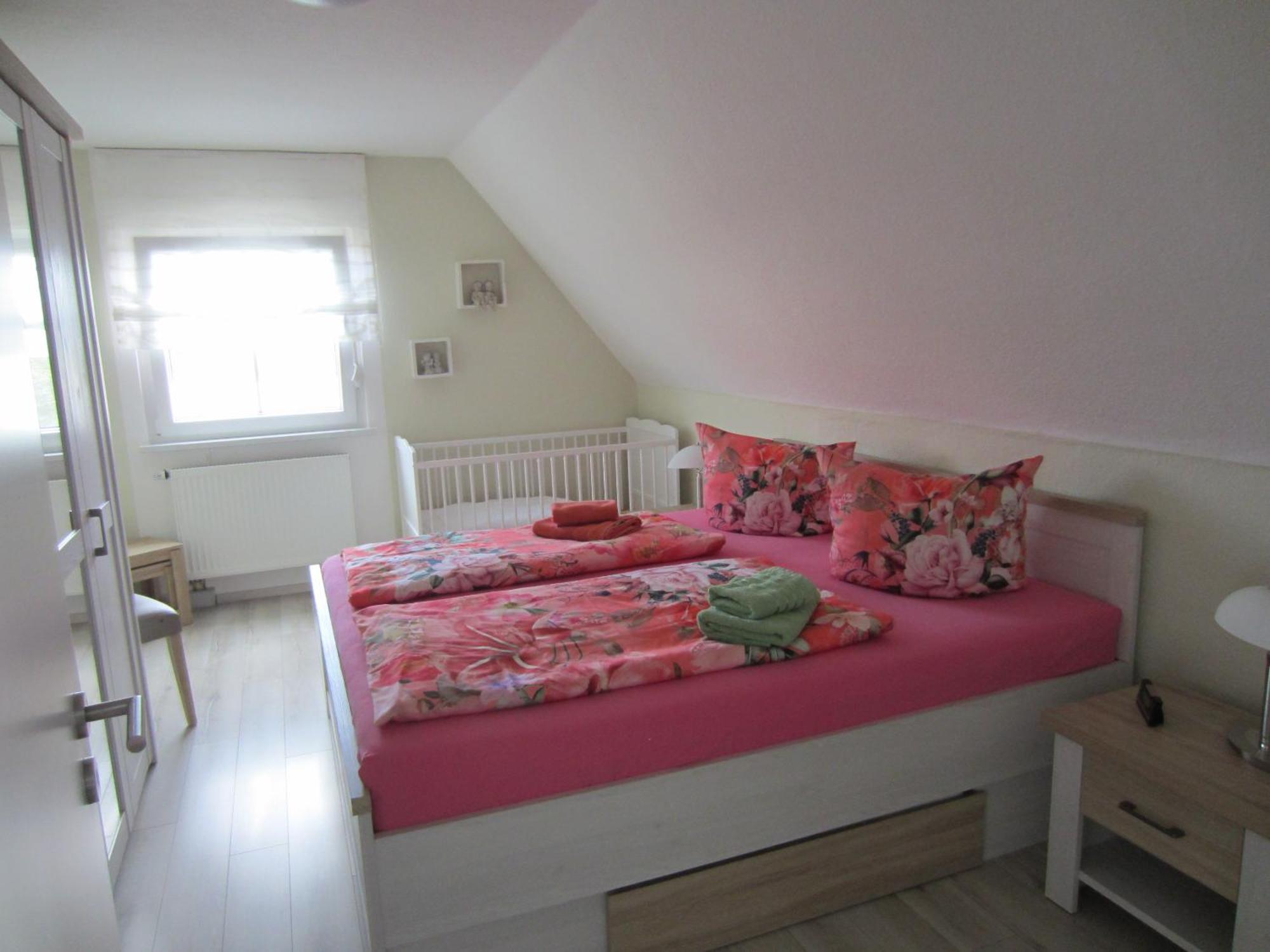 Ferienwohnung Bienwald Mit Pool Fuer 4 - 6 Personen Mit 3 Schlafzimmern Grobitz Exterior photo