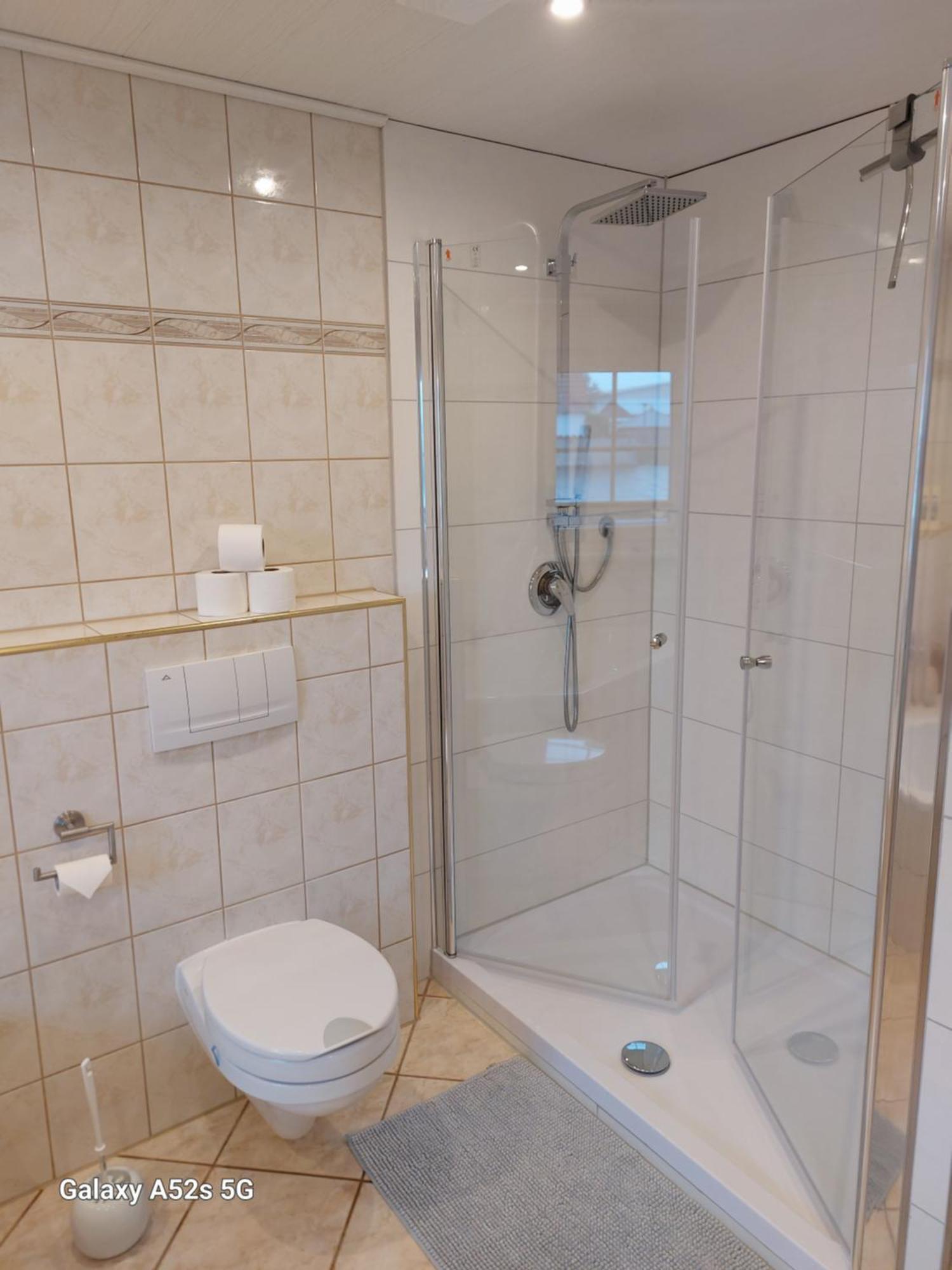 Ferienwohnung Bienwald Mit Pool Fuer 4 - 6 Personen Mit 3 Schlafzimmern Grobitz Exterior photo